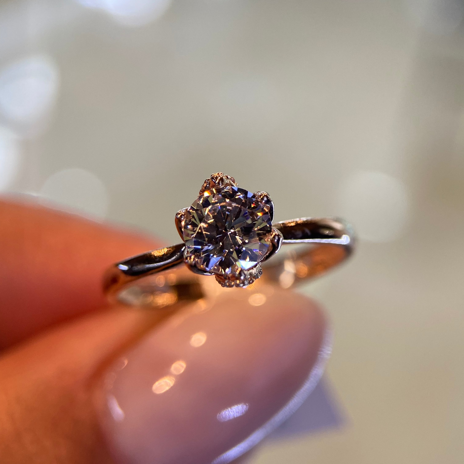 Anillo de compromiso en oro