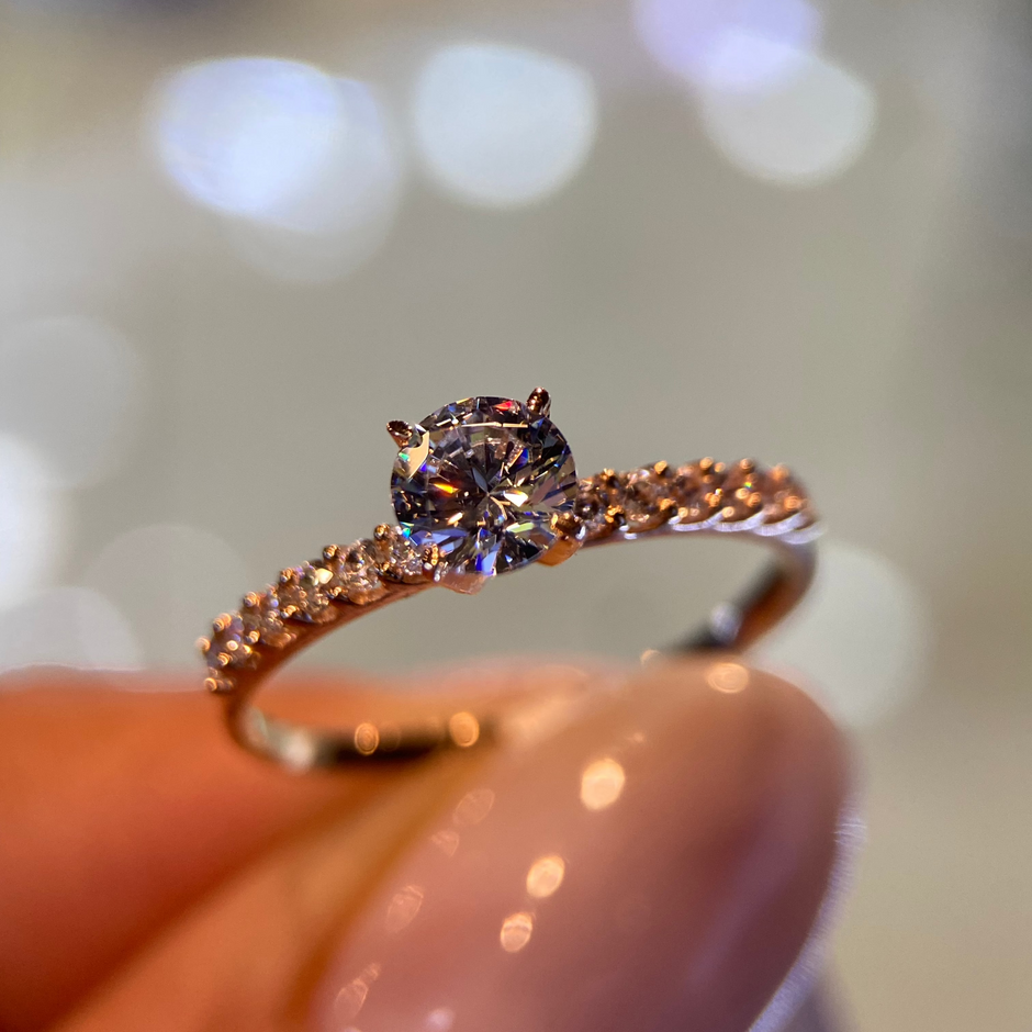Anillo de compromiso en oro