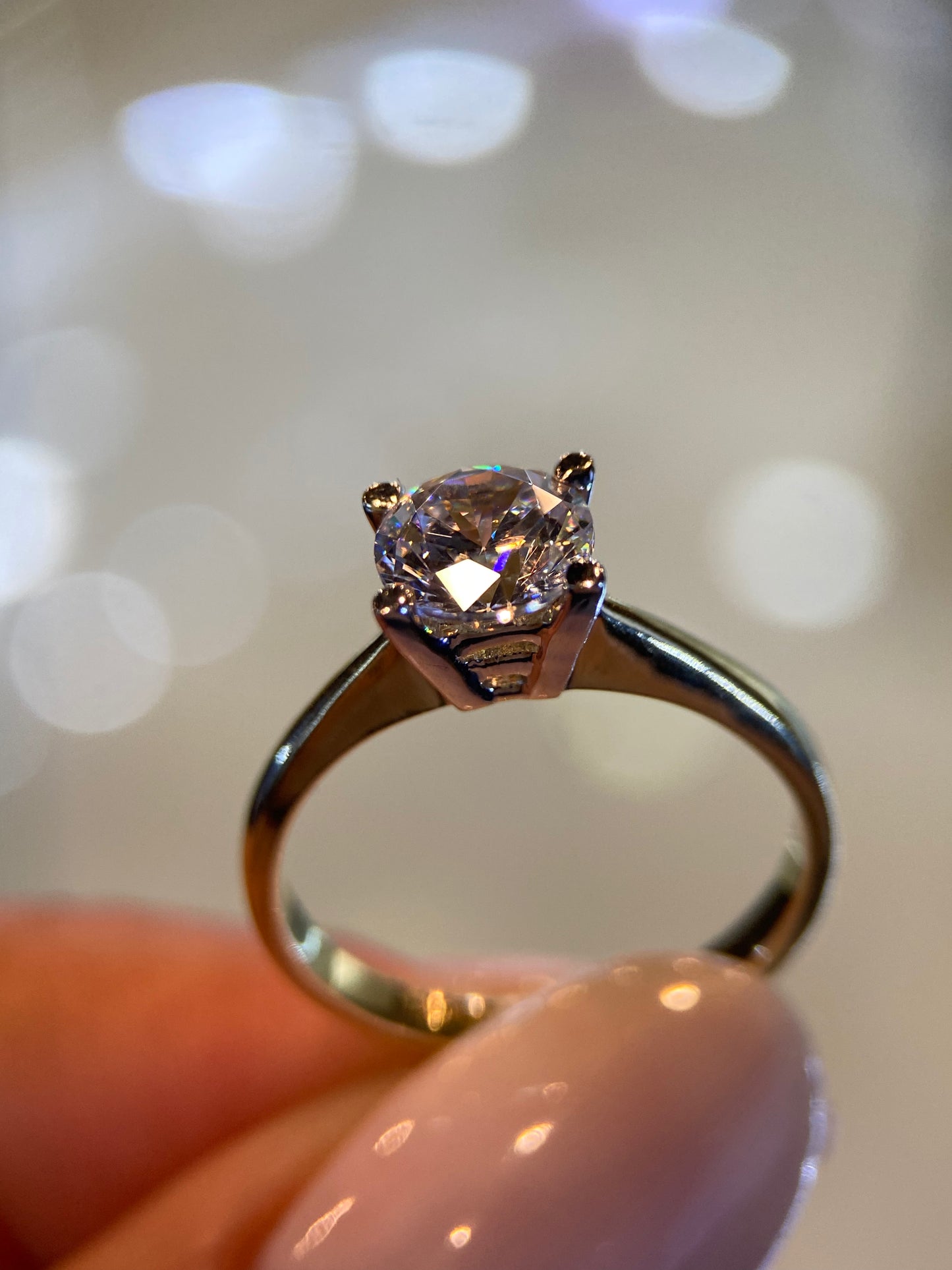 Anillo Abril en Oro Amarillo 14k Mod. 15882