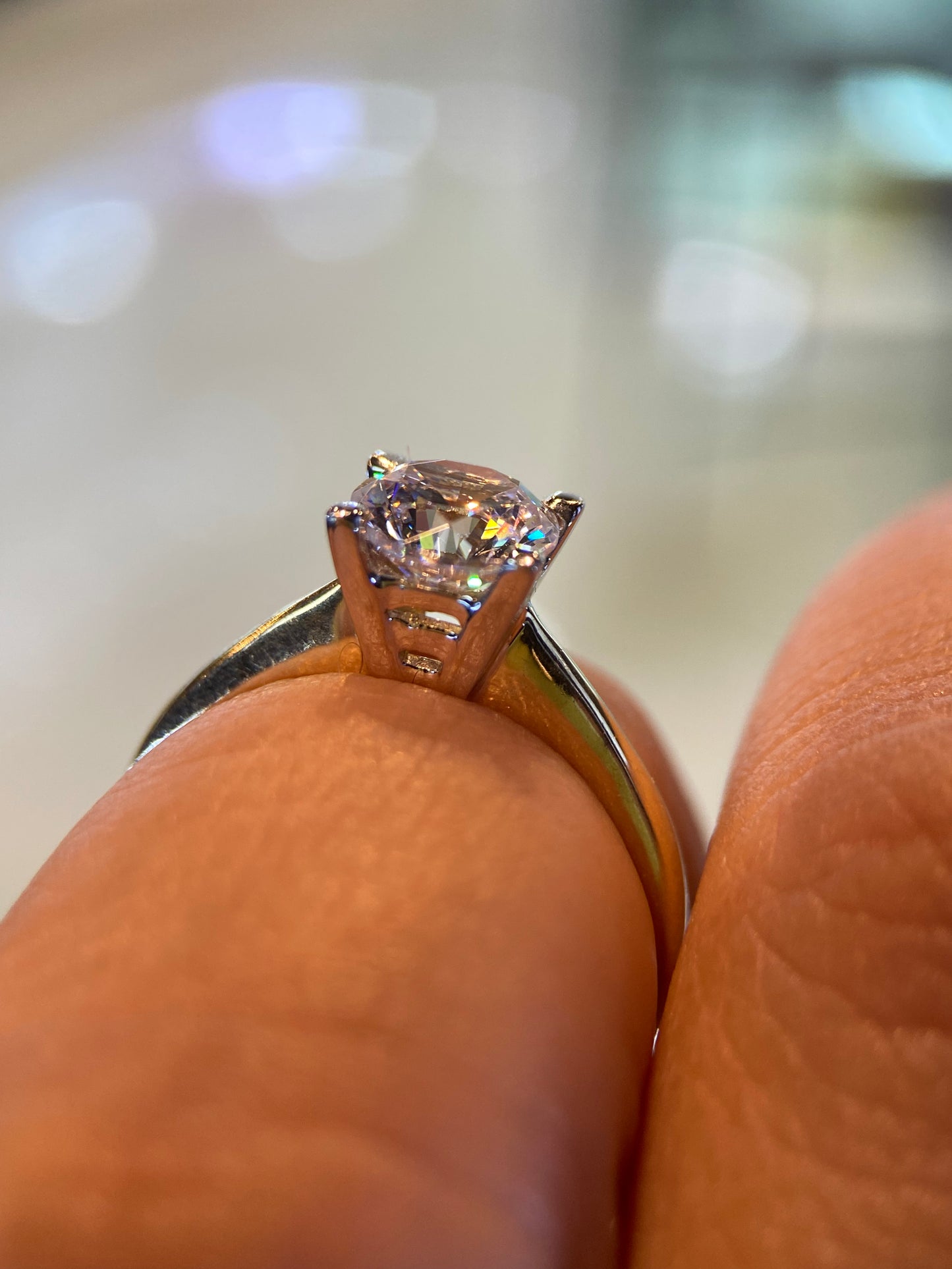 Anillo Abril en Oro Amarillo 14k Mod. 15882