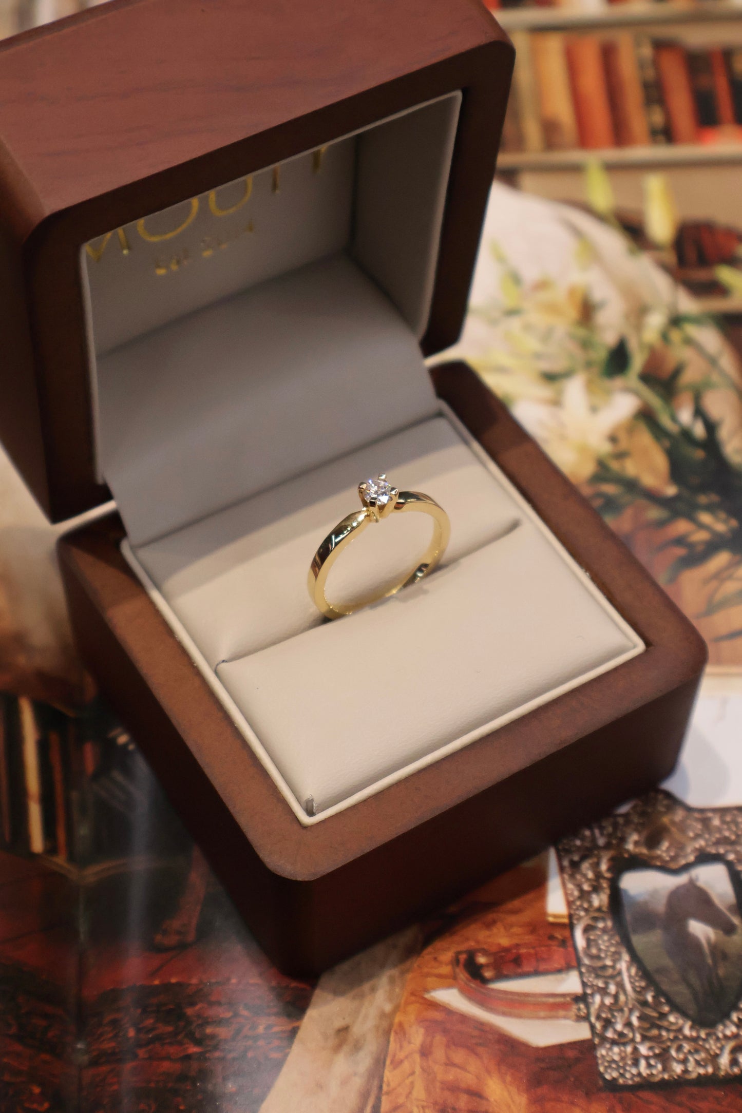 Anillo en Oro Amarillo 14k con Diamante Natural .18cts OF2144