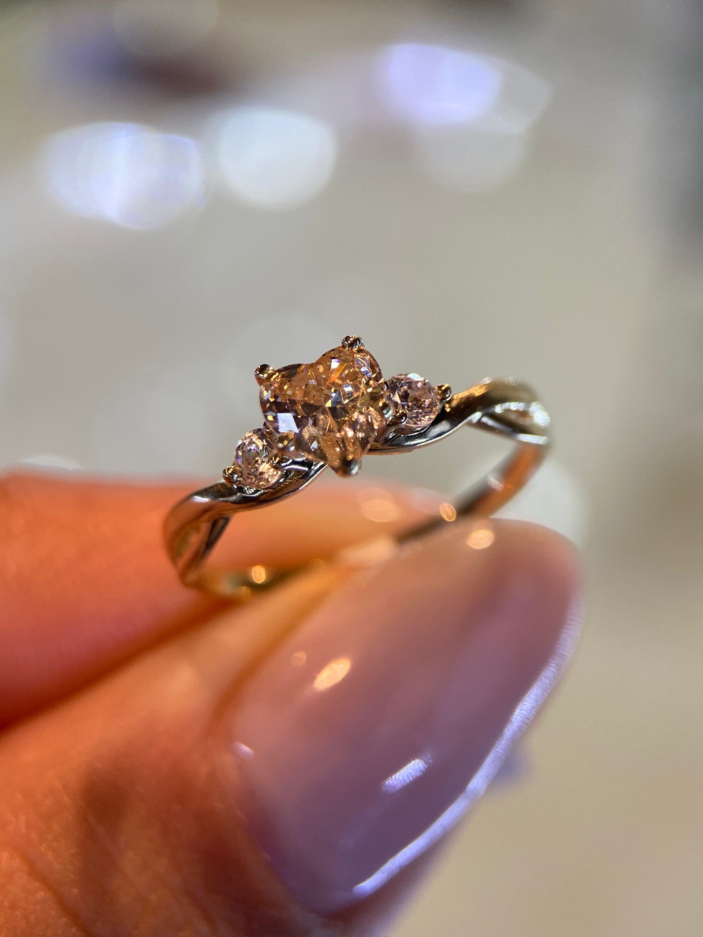 Anillo Nahomi en Oro