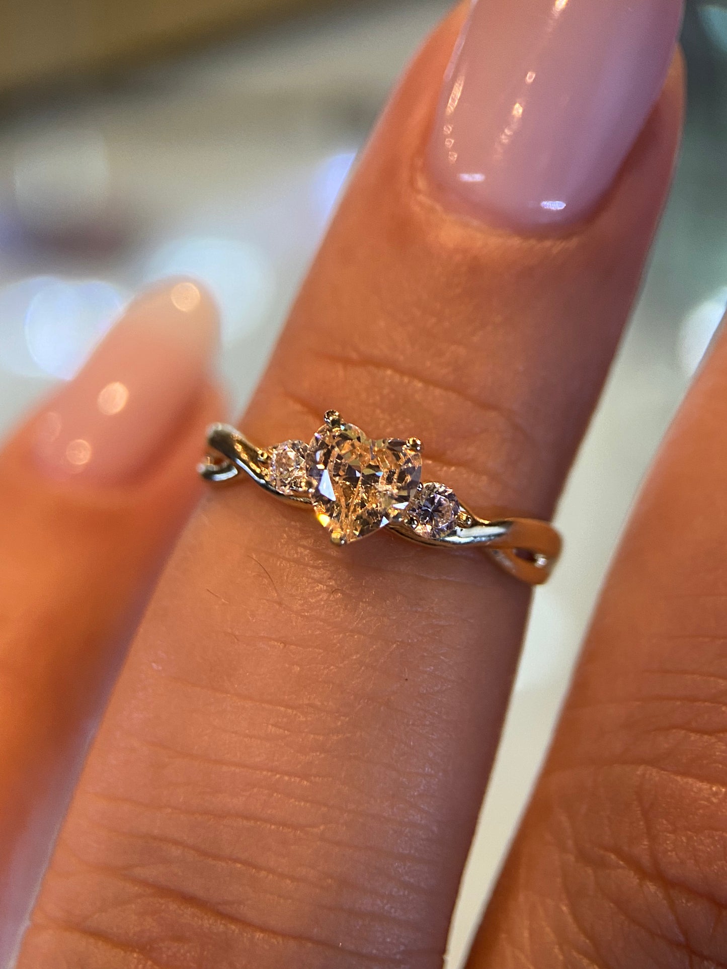 Anillo Nahomi en Oro