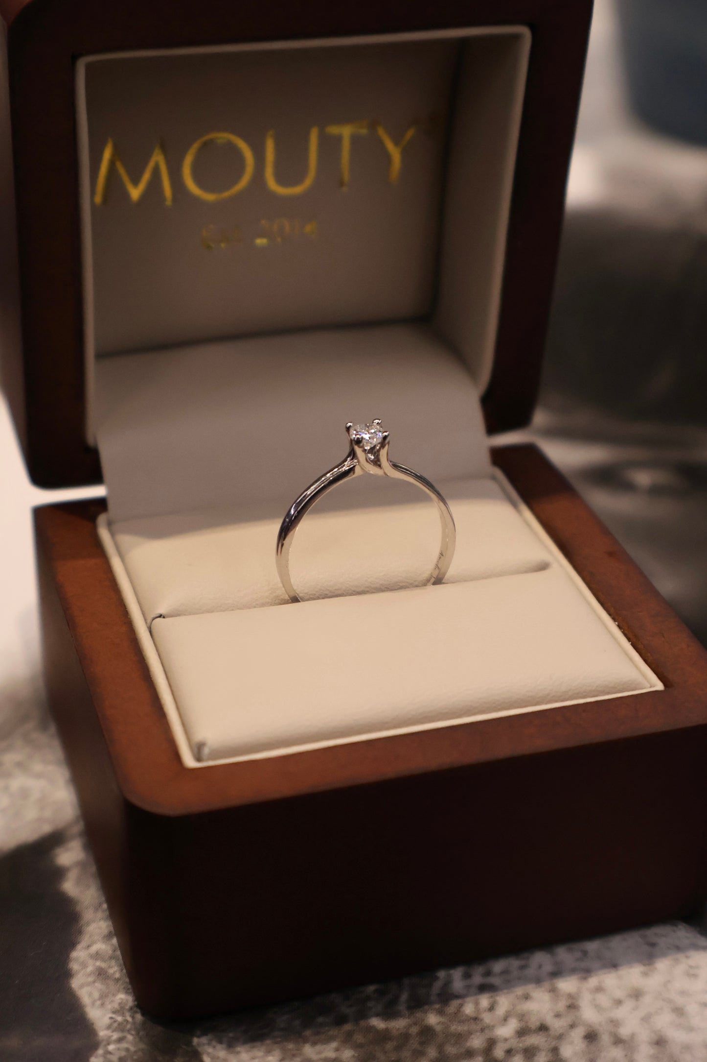Anillo en Oro Blanco de 14k con Diamante Natural .18cts Mod: OF1992
