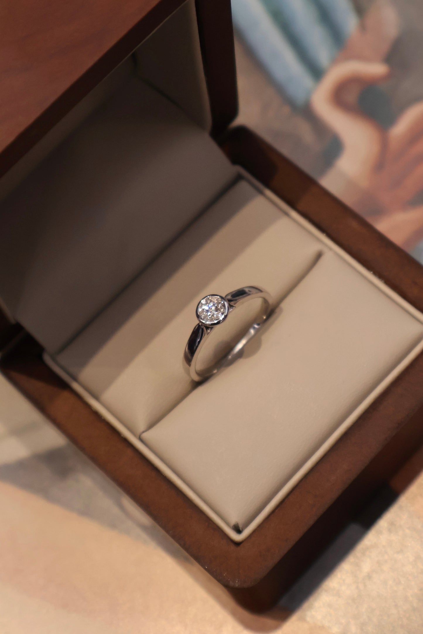 Anillo en Oro Blanco de 14k con Diamante Natural .13cts  Mod: OF2028