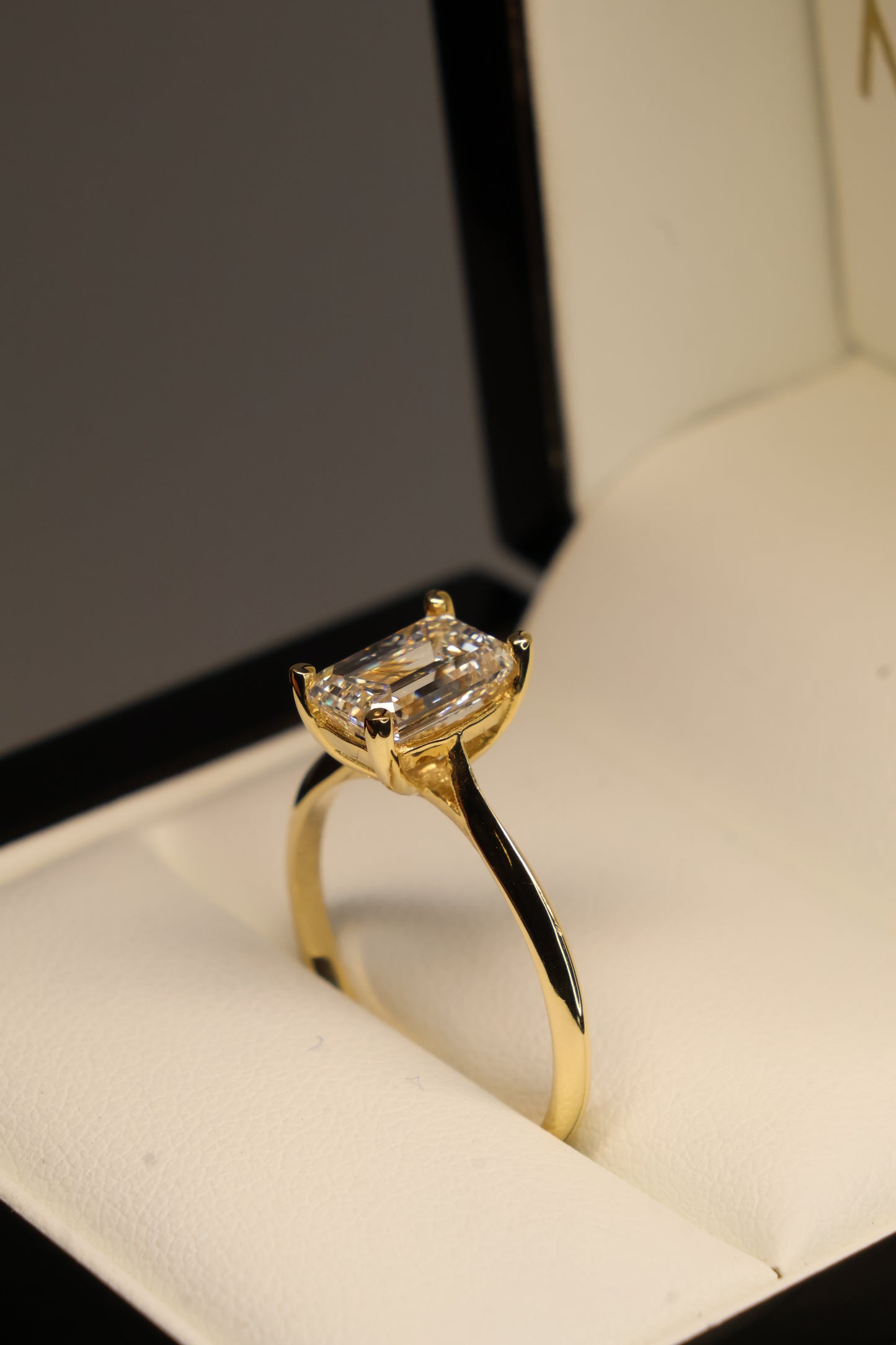 Anillo Andromeda en Oro Amarillo 14k con Diamante de Laboratorio 1.91 ct | IGI