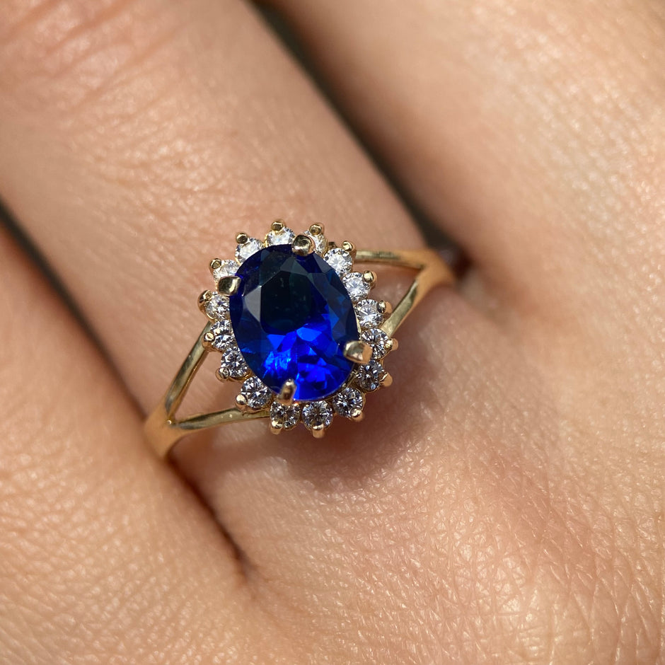 Anillo de compromiso en oro
