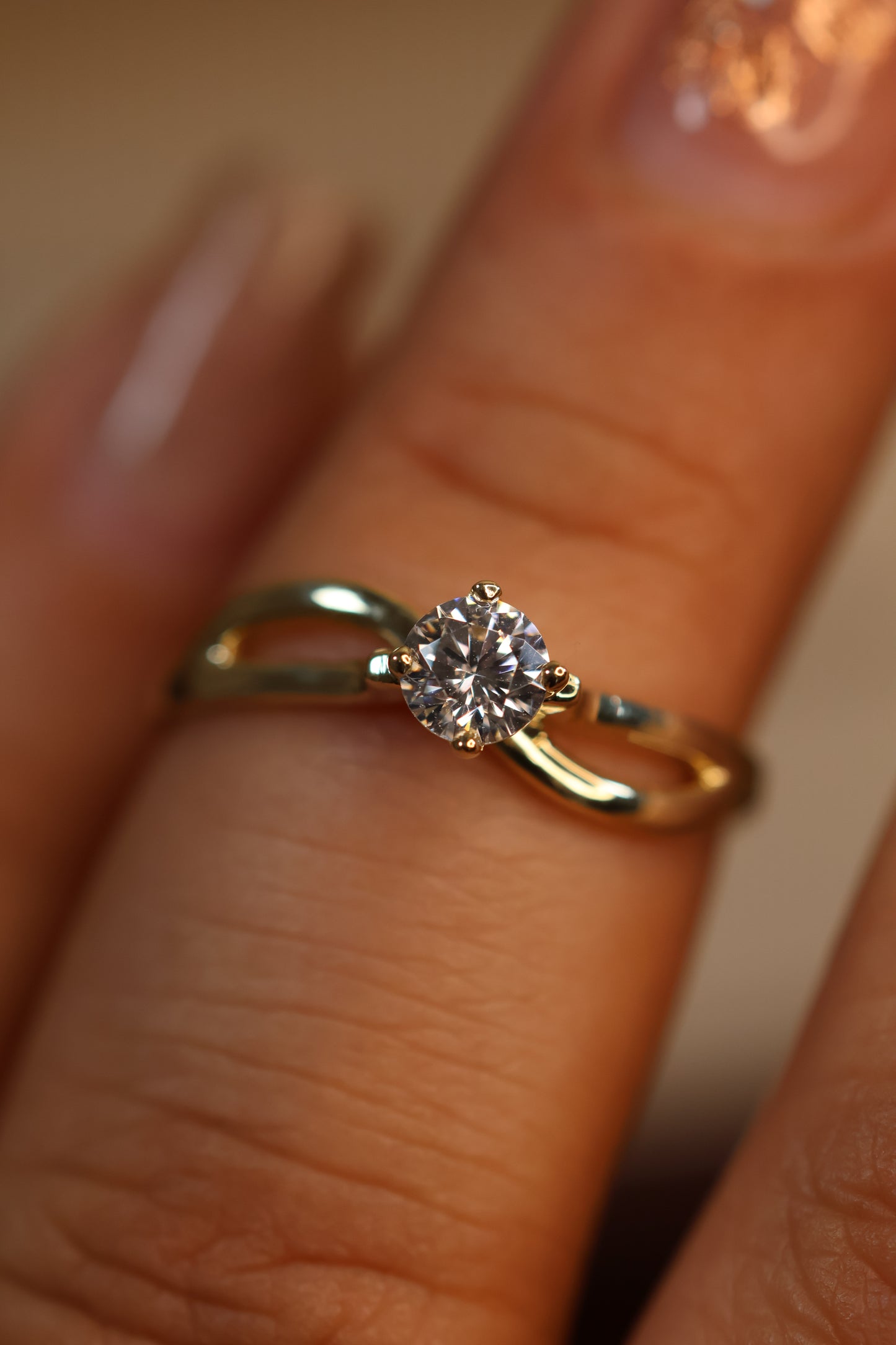 Anillo en Oro Amarillo 10k con Circonia Mod. 15876