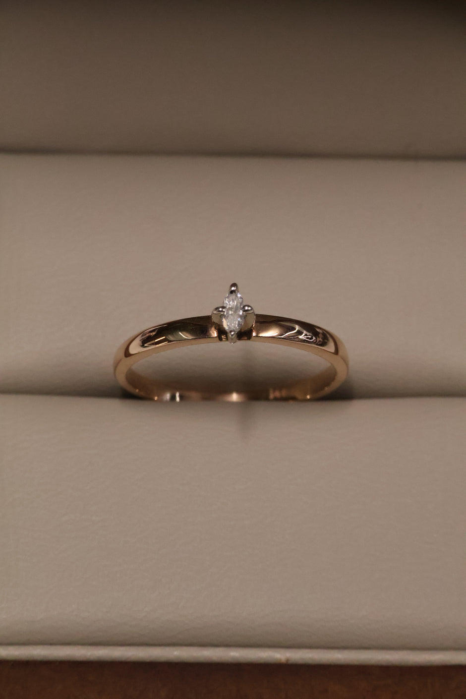 Anillo OF2001 en oro rosa 14k diamante natural .07ct