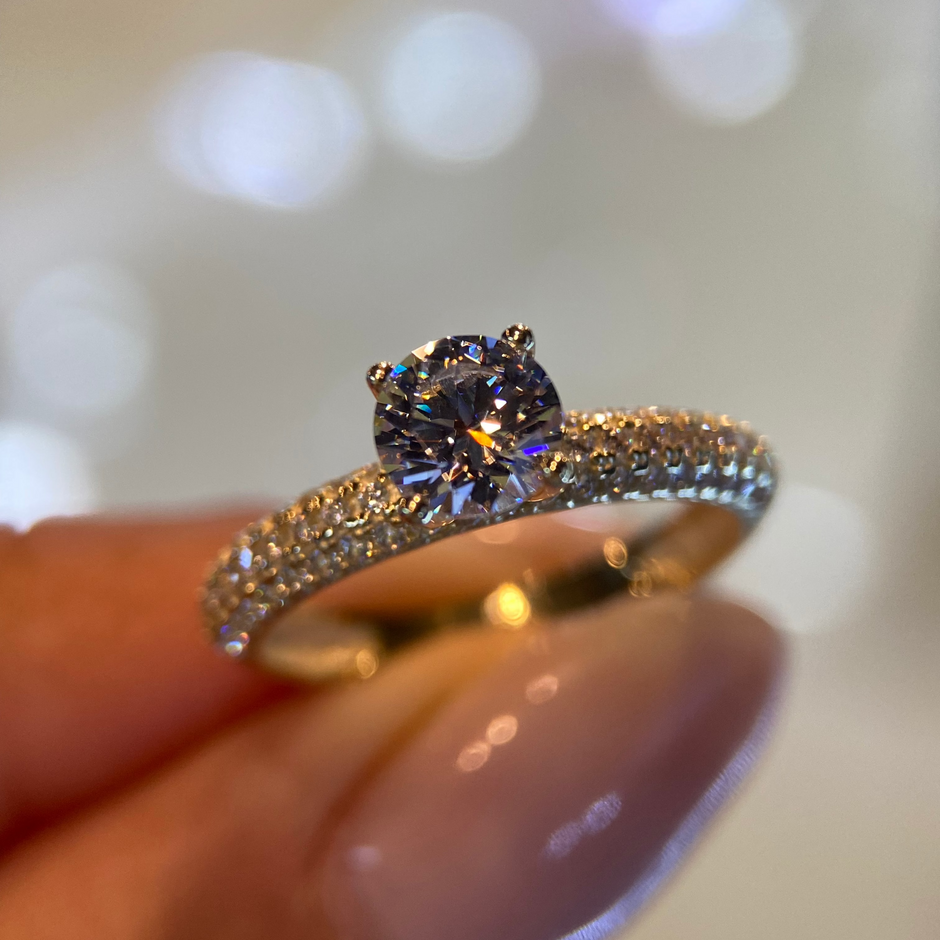 Anillo Donata en oro