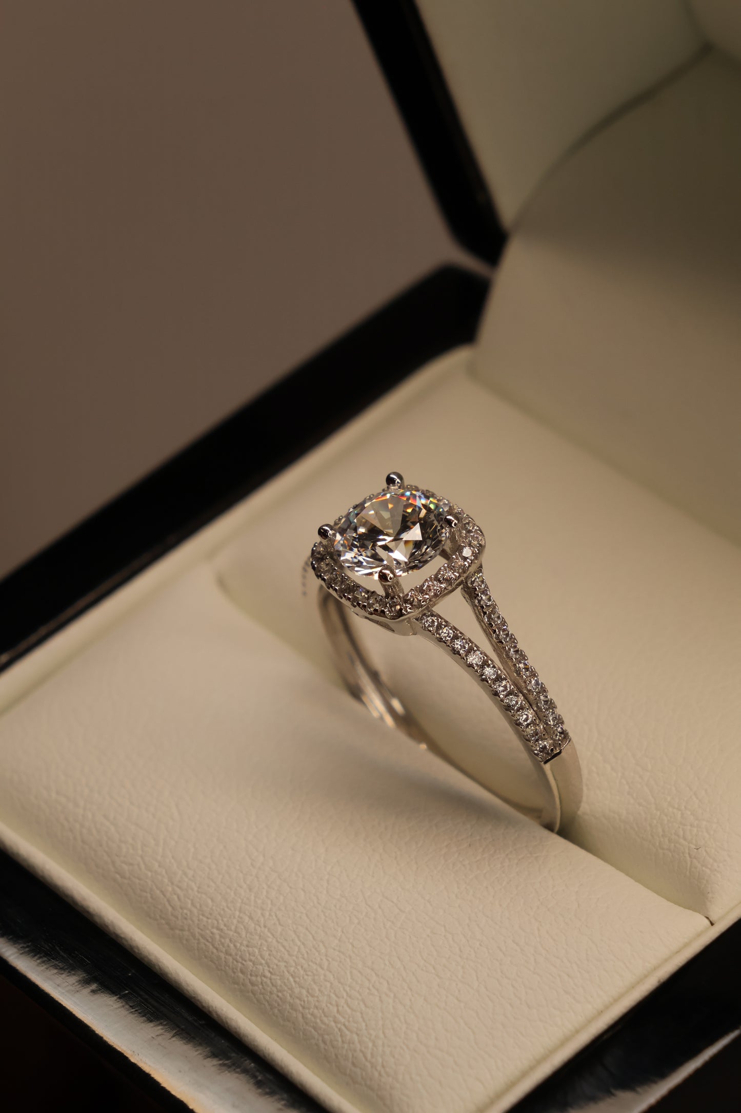 Anillo Alex en Oro 1.00 ct