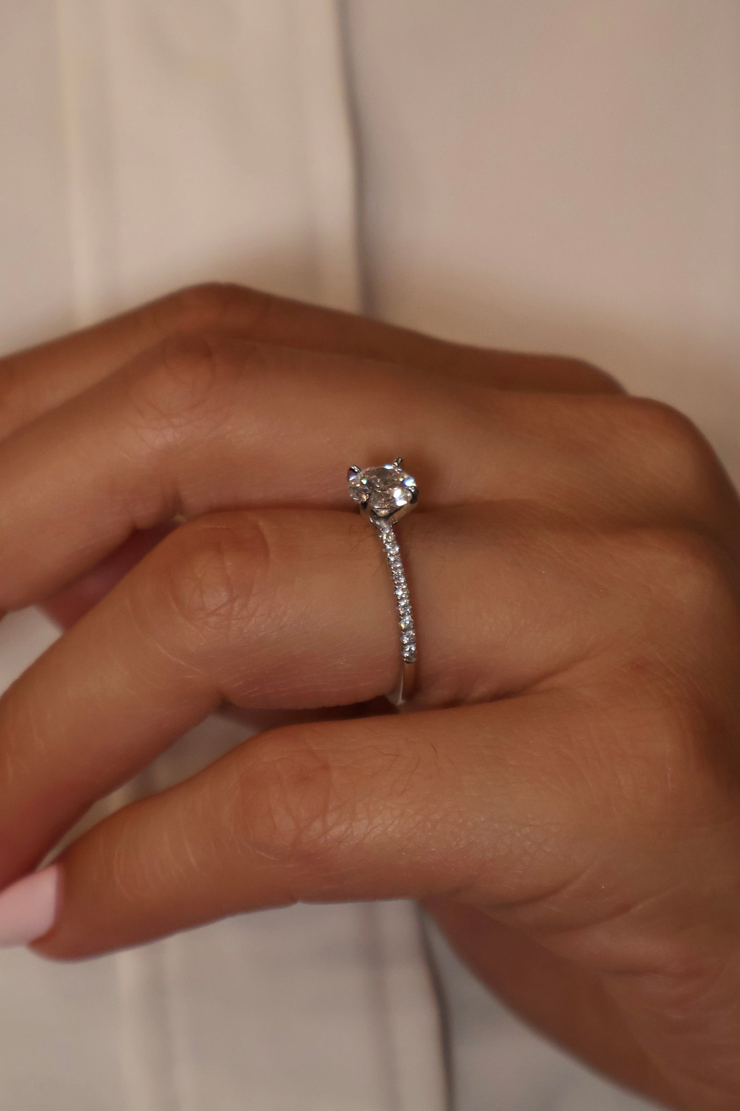 Anillo Caroline en oro 14k blanco con diamante de laboratorio 1.00 ct cod. 15999