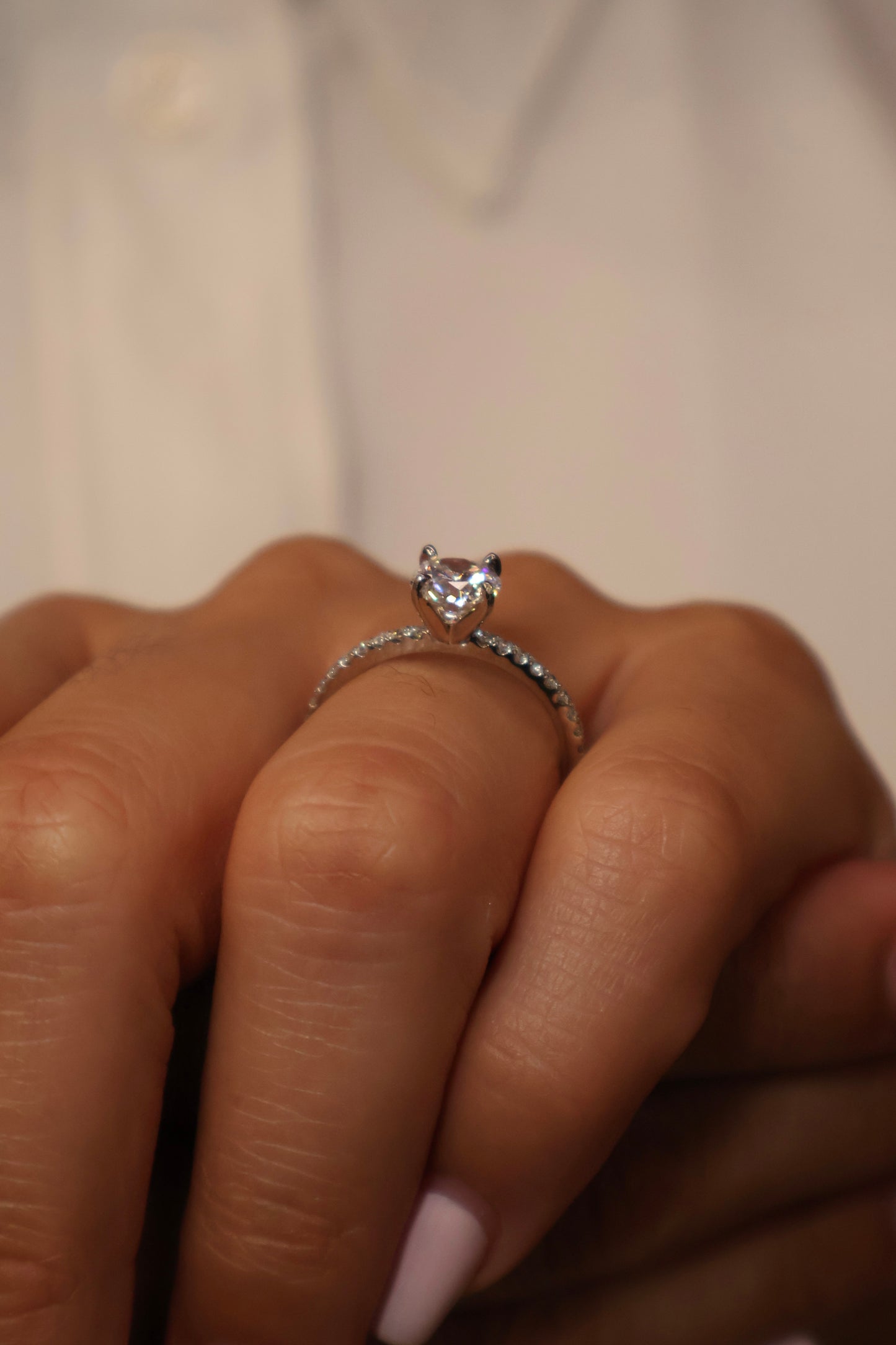 Anillo Caroline en oro 14k blanco con diamante de laboratorio 1.00 ct cod. 15999
