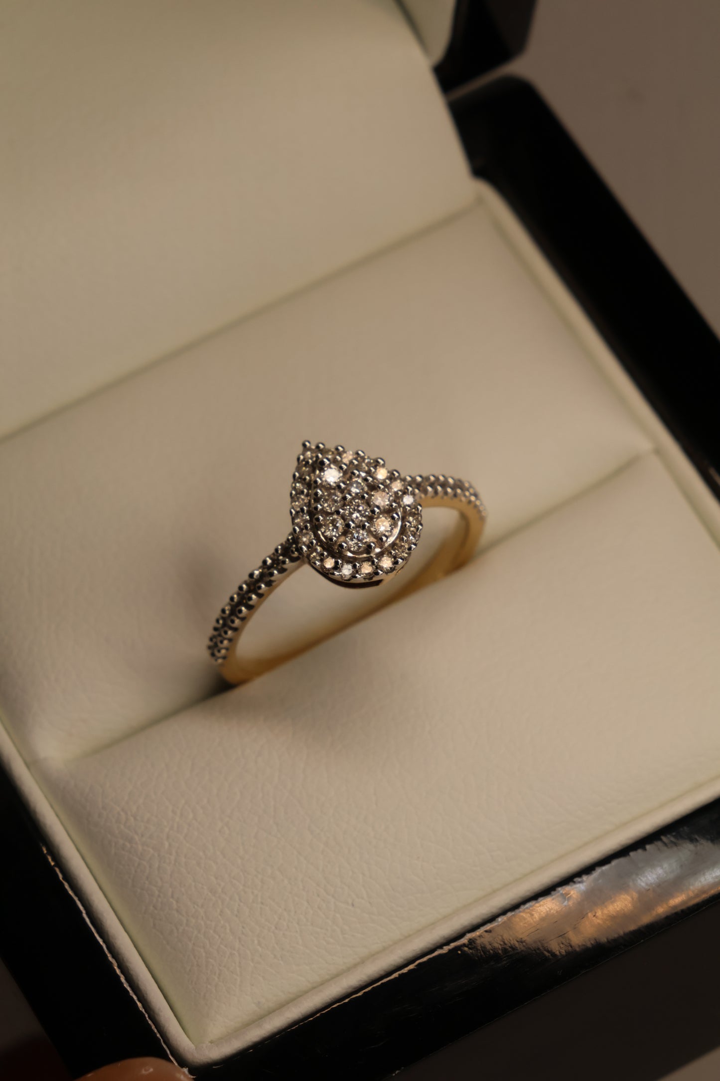 Ring in 14k yellow gold with diamonds Mod: OF1458