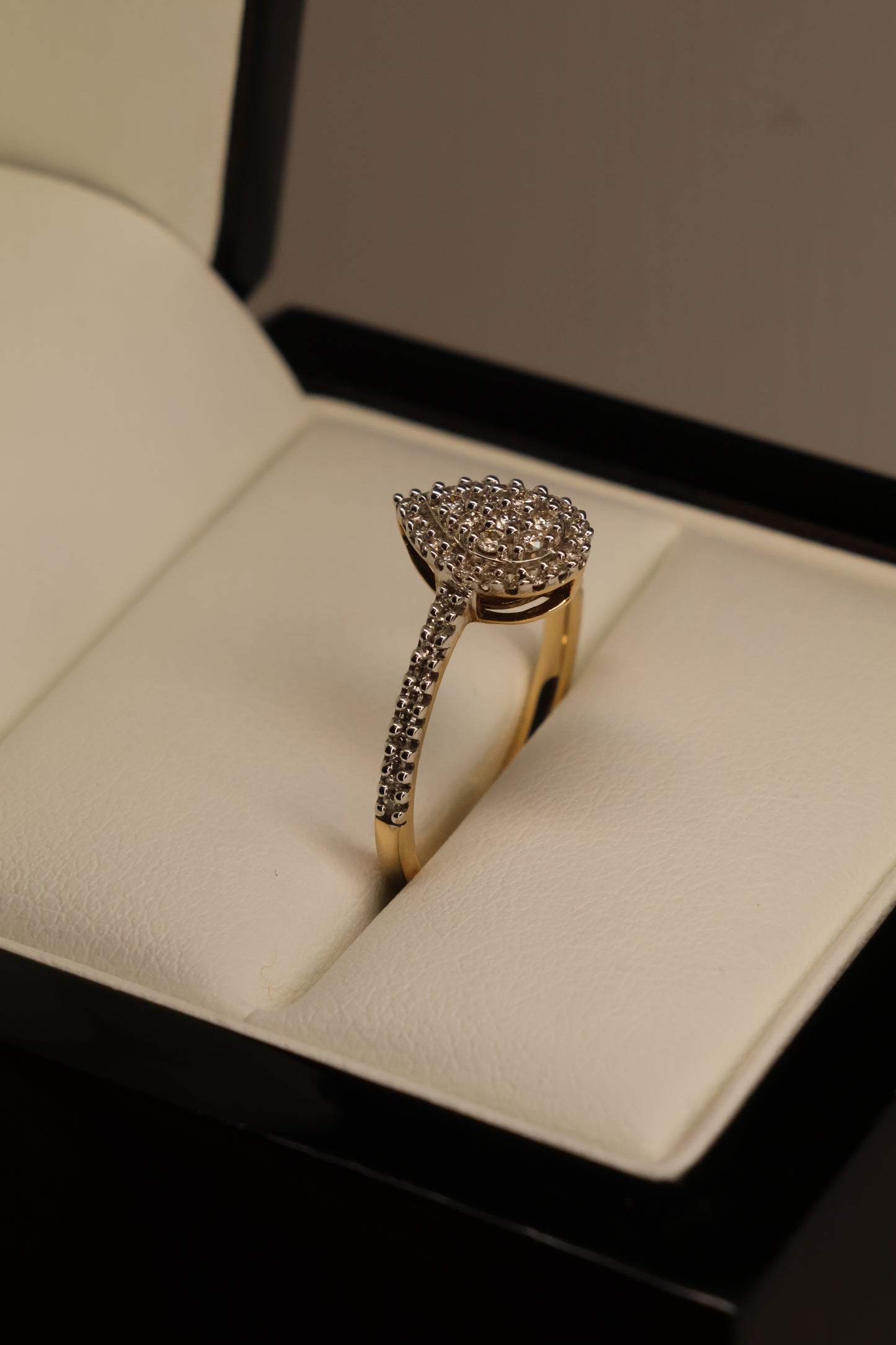Ring in 14k yellow gold with diamonds Mod: OF1458