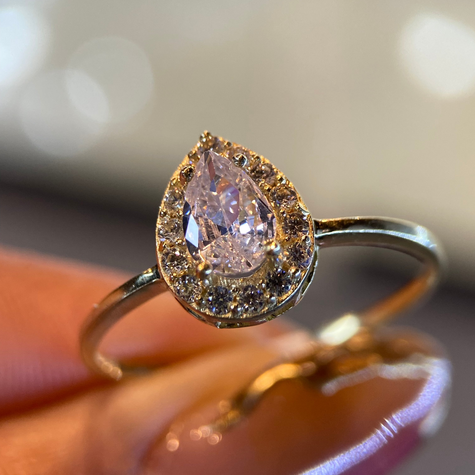 Anillo de compromiso en oro
