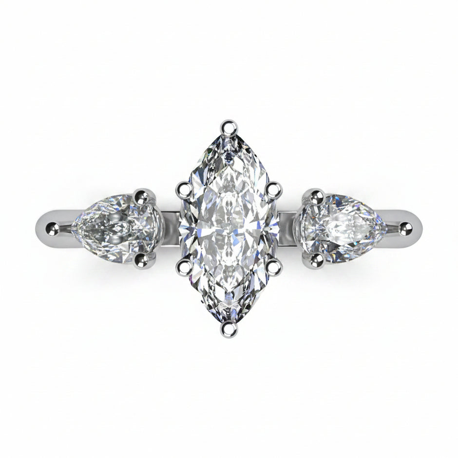 Anillo Osiris en oro blanco corte marquise con circonia