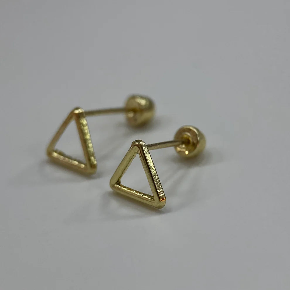 Broqueles Silueta Triangulo en Oro Amarillo 10k Cod.BRO214 5mm