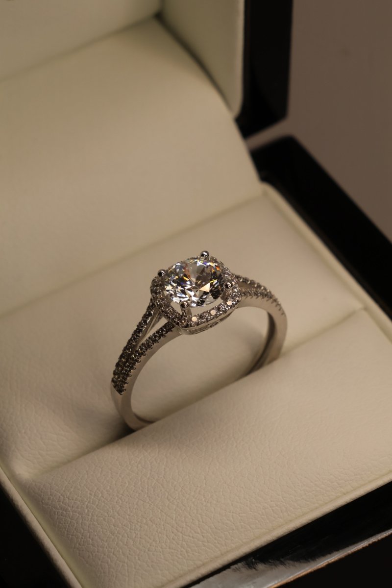 Anillo Alex en Oro 1.00 ct - Mouty Joyería