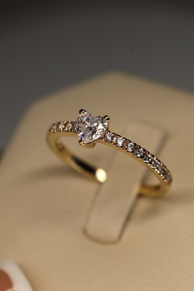 Anillo Amoret en oro .44 ct - Mouty Joyería