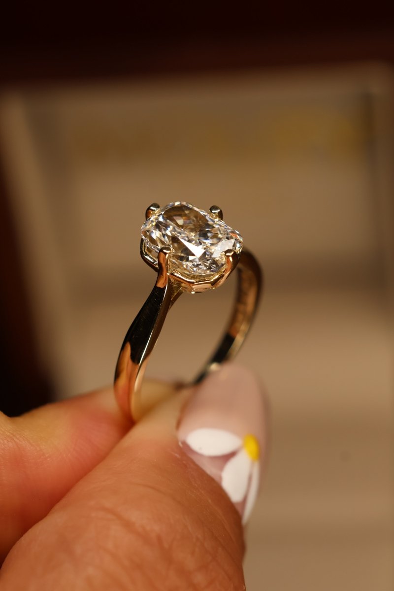 Anillo Arabella en Oro con Piedra Central de 2.50 ct - Mouty Joyería