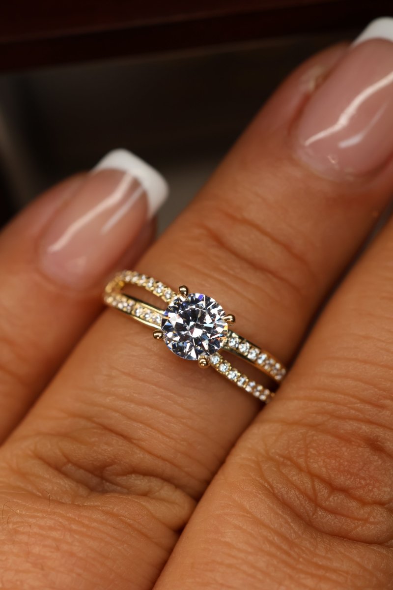 Anillo Dafne en Oro 1.00 ct - Mouty Joyería