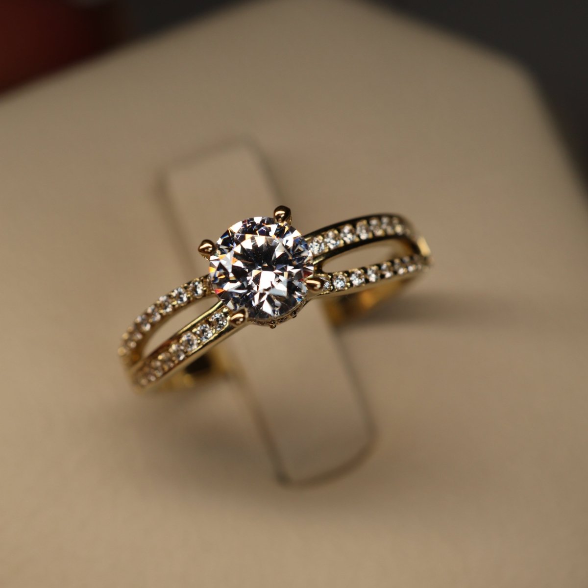 Anillo Dafne en Oro 1.00 ct - Mouty Joyería