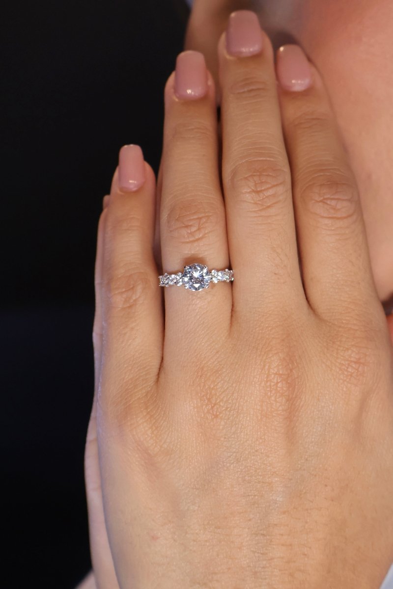 Anillo Danna en Oro 1.00 ct - Mouty Joyería