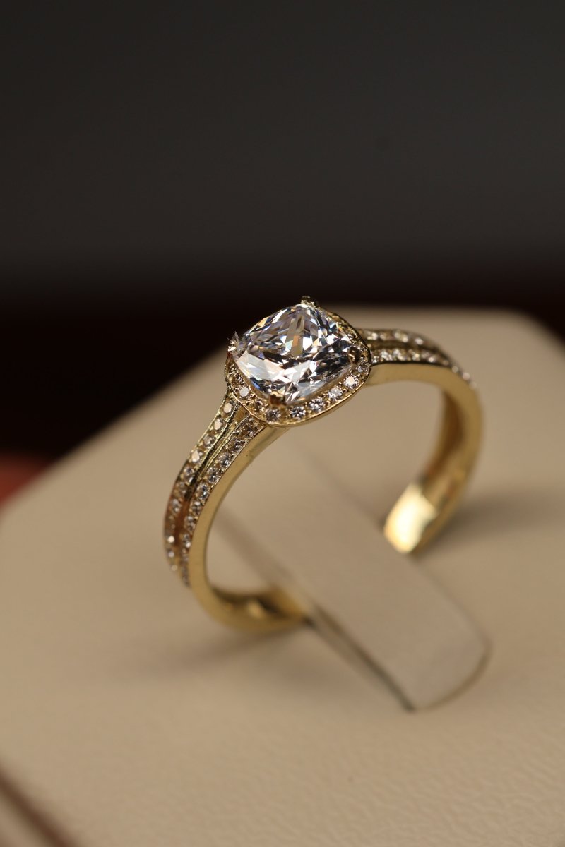 Anillo Eirene en Oro .50 ct - Mouty Joyería