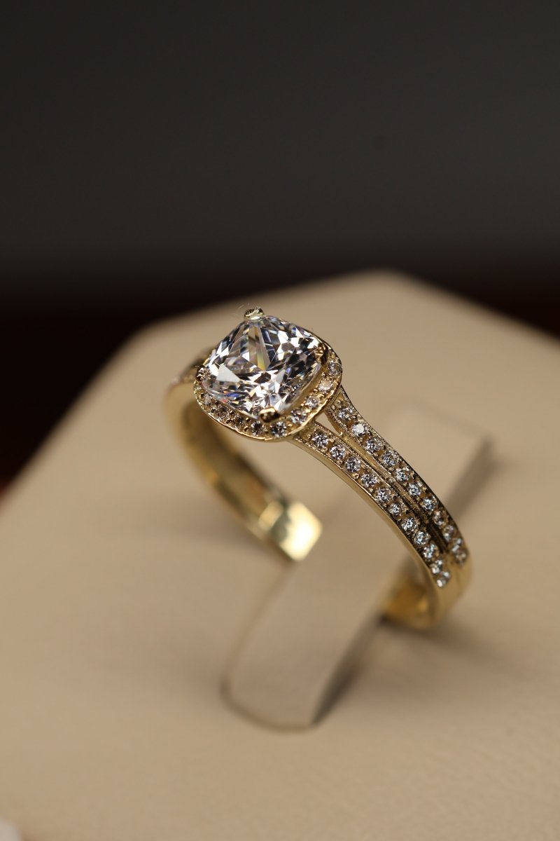 Anillo Eirene en Oro .50 ct - Mouty Joyería