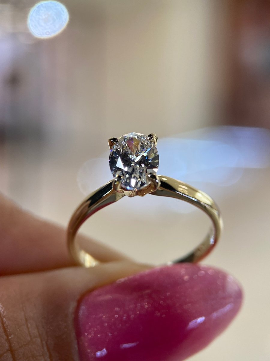 Anillo Emily solitario en oro 1.00 ct - Mouty Joyería