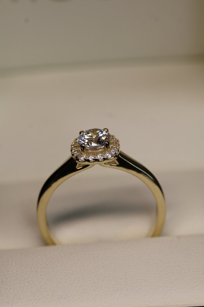 Anillo en Oro Amarillo 10k con Circonia Mod.15924 - Mouty Joyería