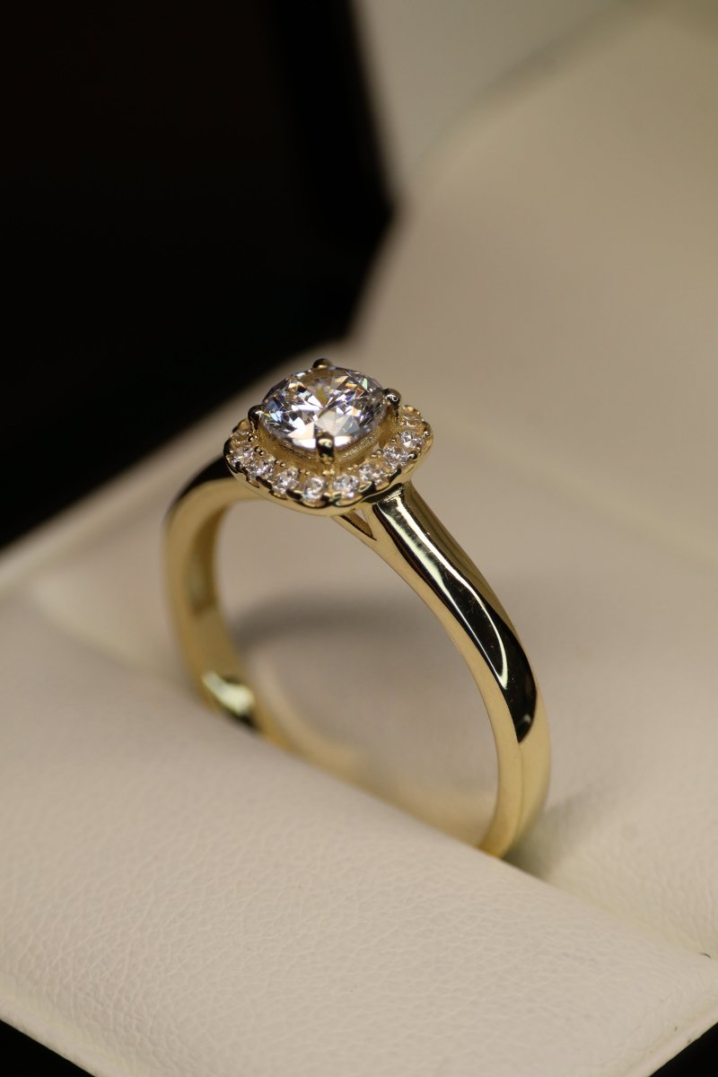 Anillo en Oro Amarillo 10k con Circonia Mod.15924 - Mouty Joyería