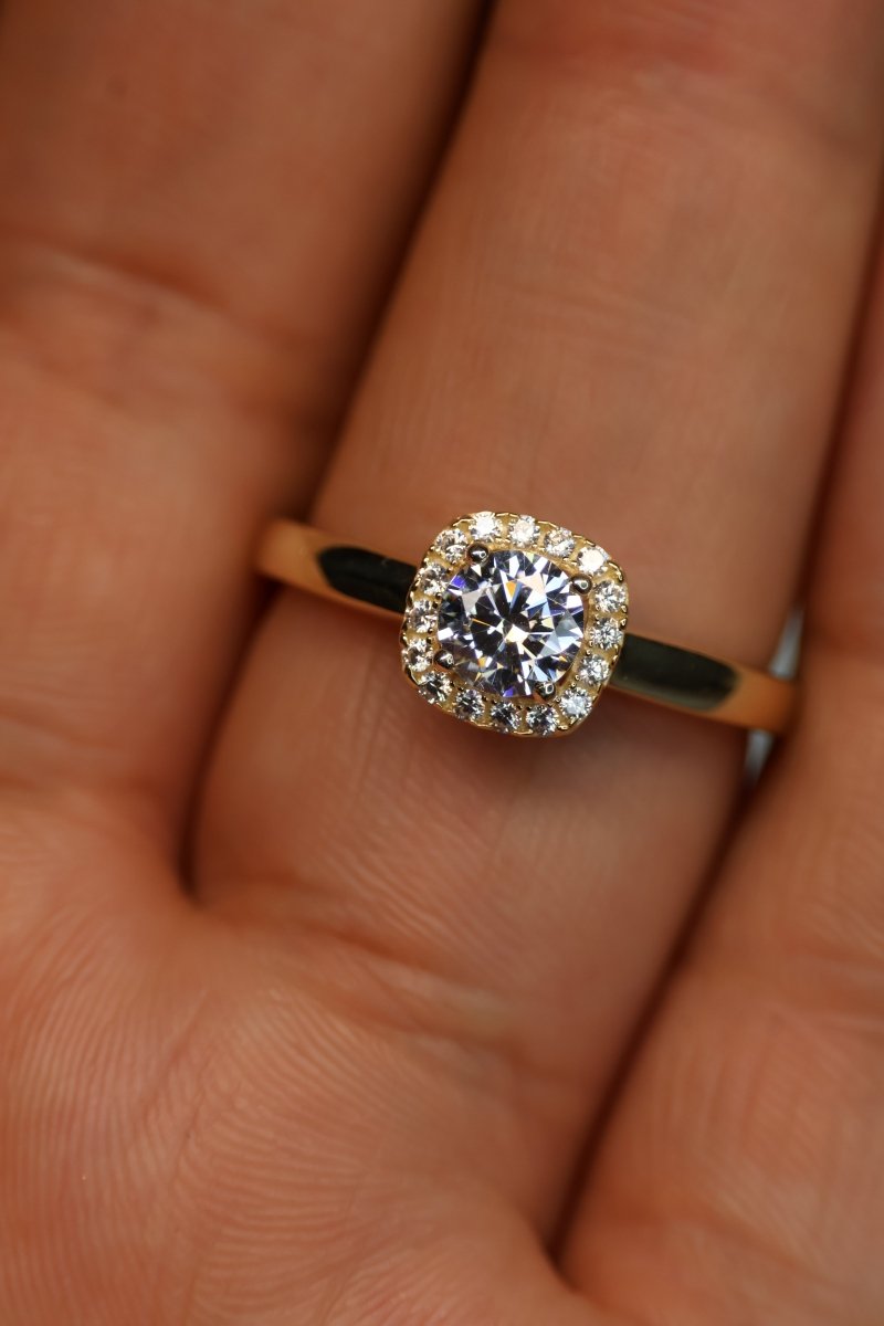 Anillo en Oro Amarillo 10k con Circonia Mod.15924 - Mouty Joyería