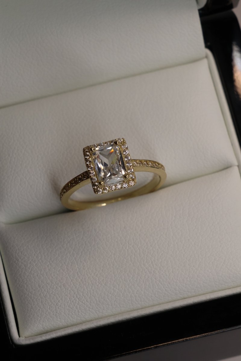 Anillo en Oro Amarillo 10k con Circonia Mod.15961 - Mouty Joyería