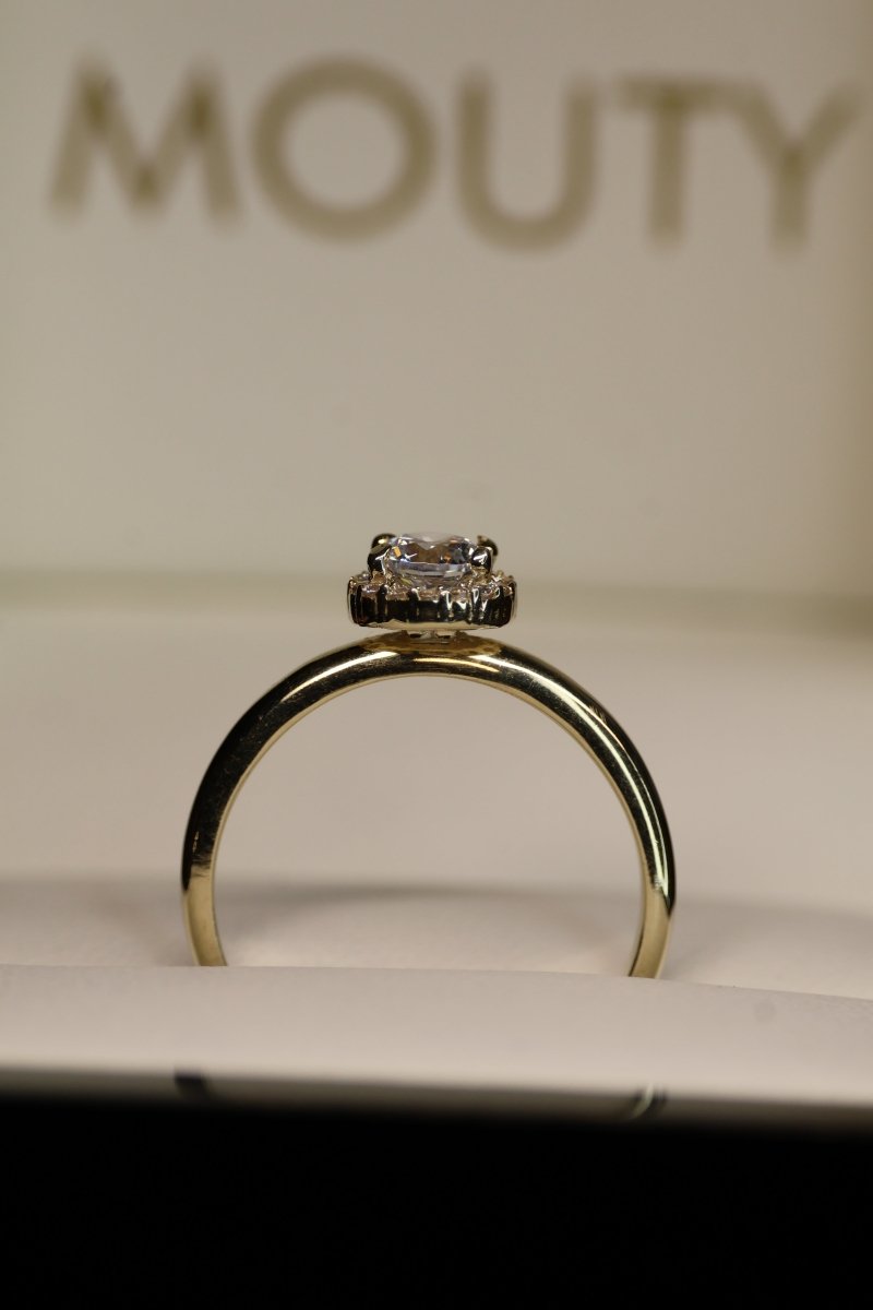 Anillo en Oro Amarillo 10k con Circonias Mod.15948 - Mouty Joyería