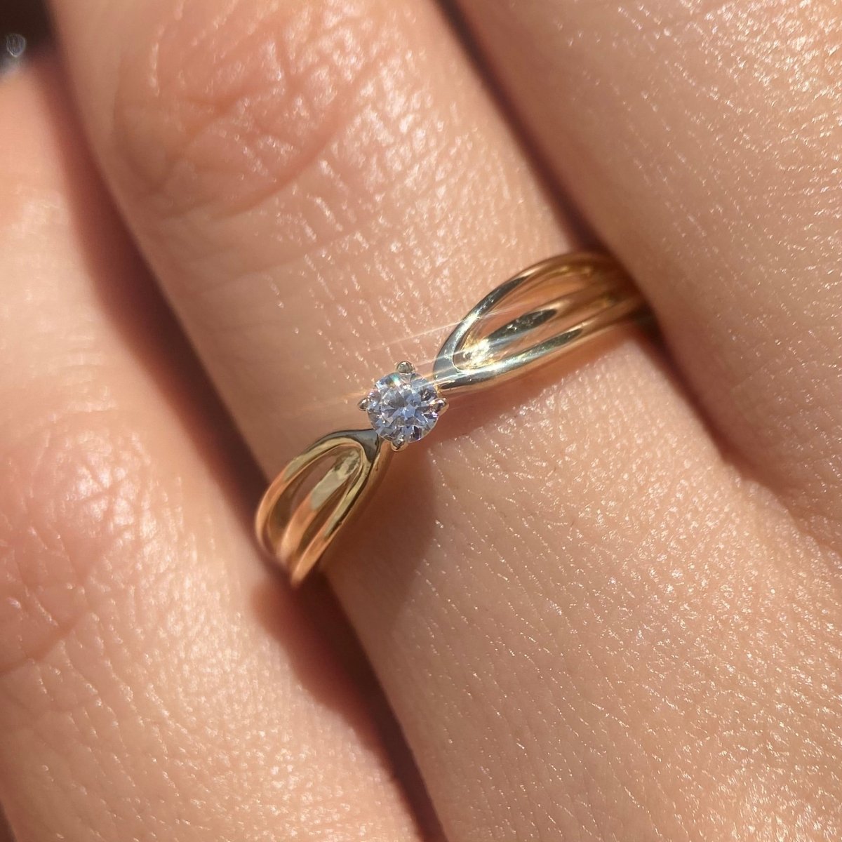 Anillo en oro amarillo 14k con circonia blanca Cod: 14190 - Mouty Joyería