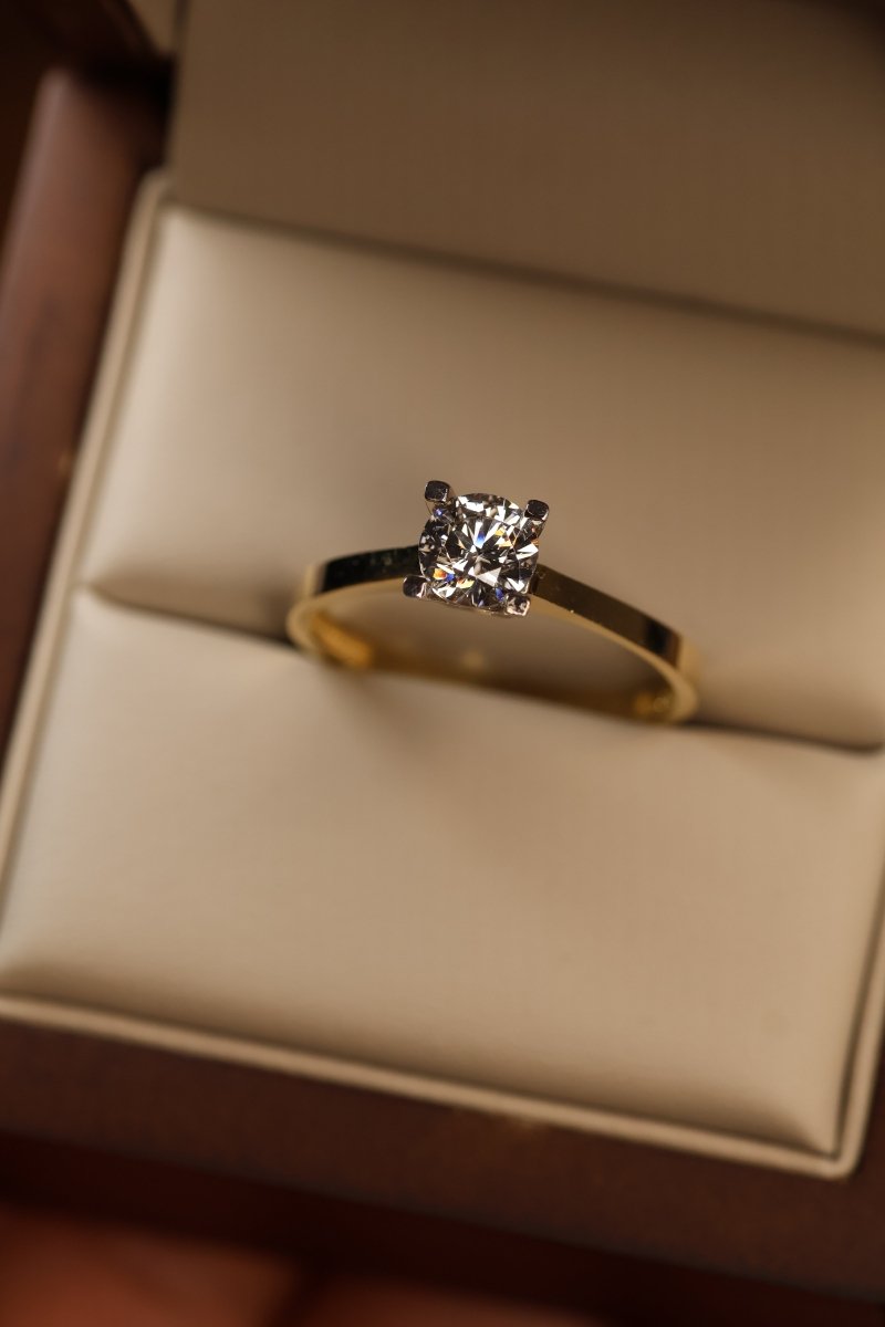 Anillo en Oro Amarillo 14k con Circonia Mod.15843 - Mouty Joyería