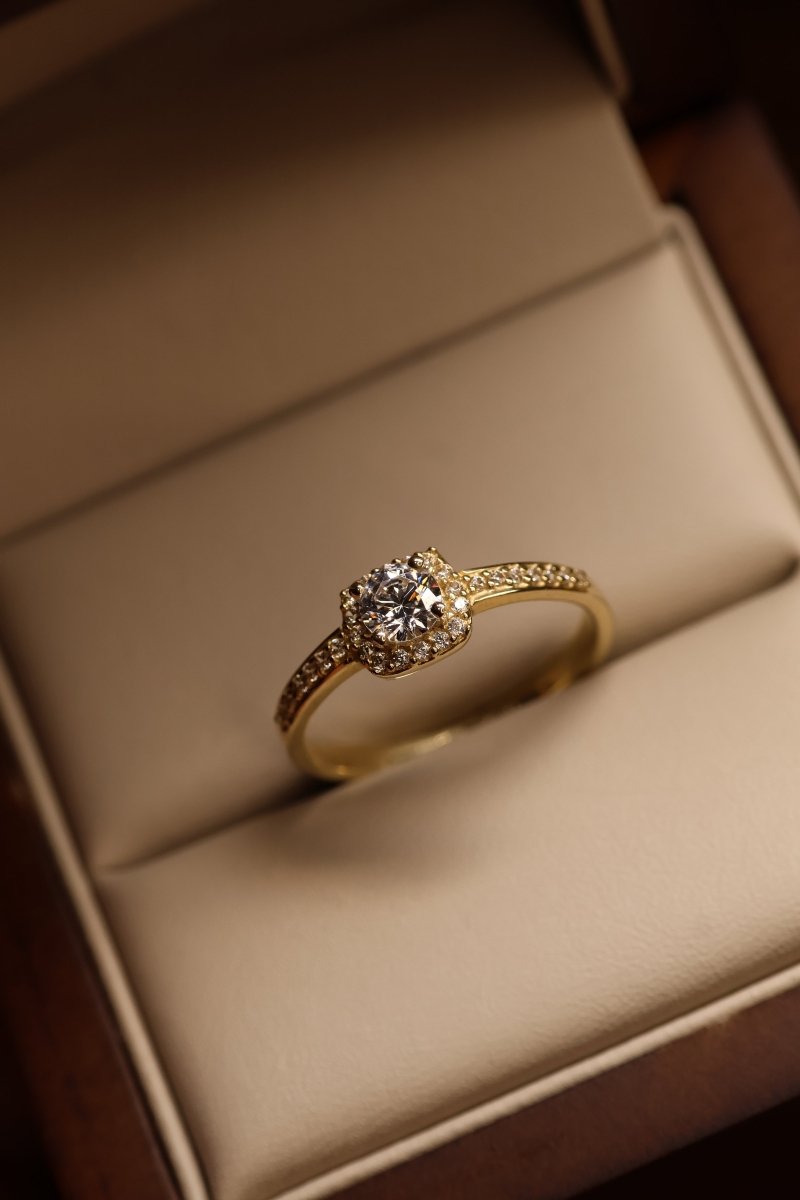 Anillo en Oro Amarillo 14k Con Circonia Mod.15867 - Mouty Joyería