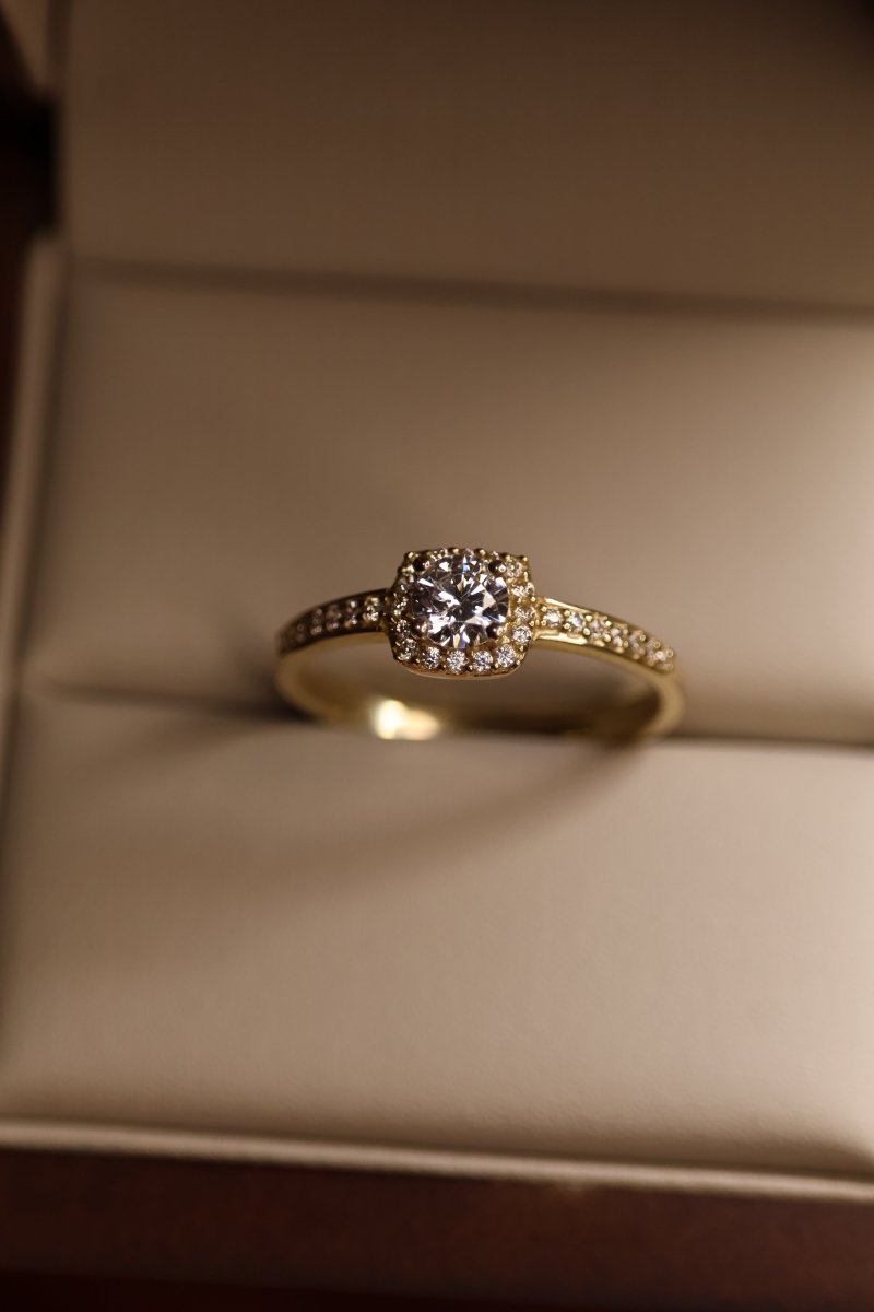 Anillo en Oro Amarillo 14k Con Circonia Mod.15867 - Mouty Joyería