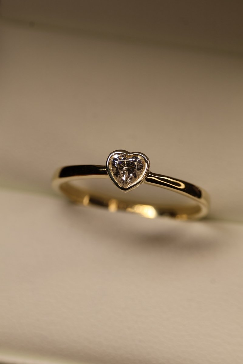 Anillo en Oro Amarillo 14k con Circonia Mod.15907 - Mouty Joyería