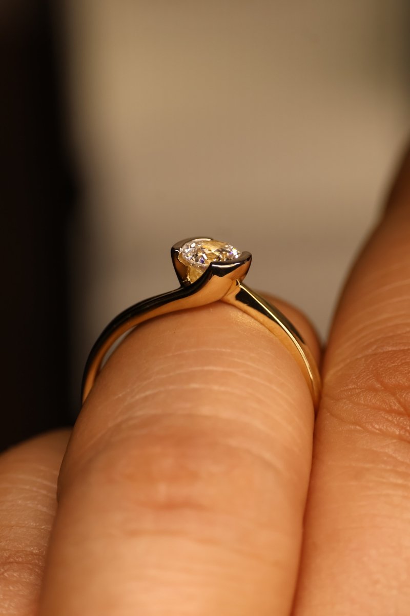 Anillo en Oro Amarillo 14k con Circonia Mod.15909 - Mouty Joyería