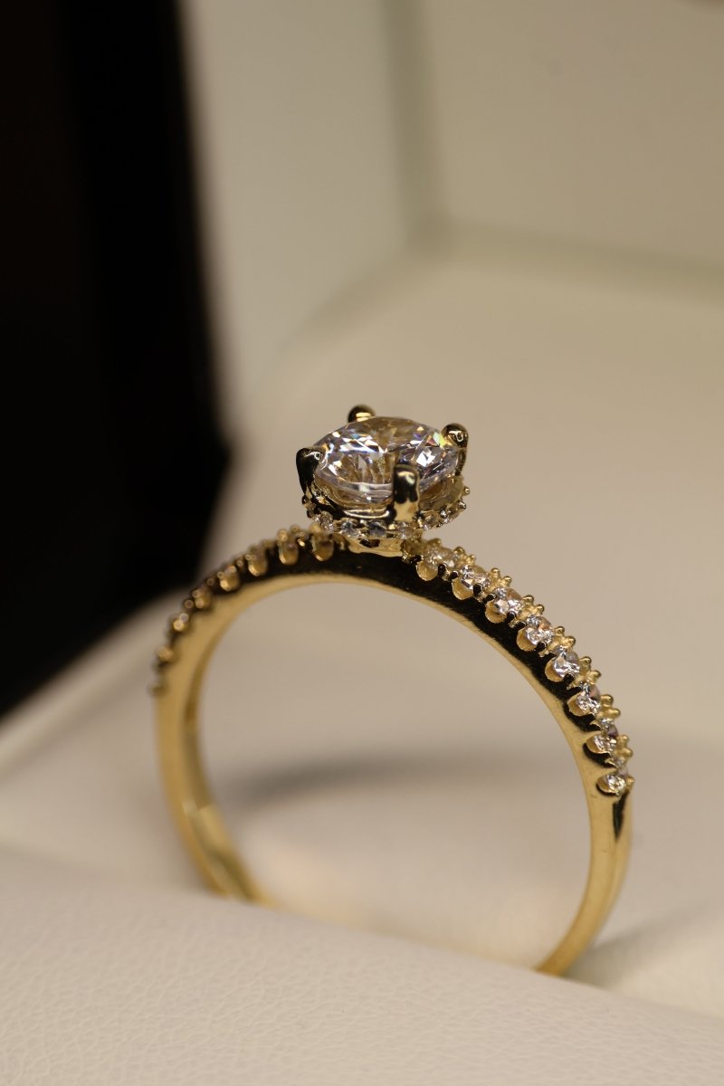 Anillo en Oro Amarillo 14k con Circonia Mod.15944 - Mouty Joyería