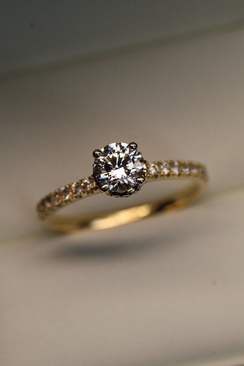 Anillo en Oro Amarillo 14k con Circonia Mod.15944 - Mouty Joyería