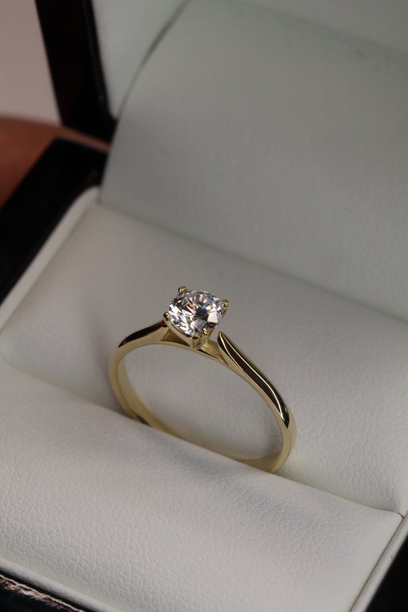 Anillo en Oro Amarillo 14k con Circonia Mod.15958 - Mouty Joyería