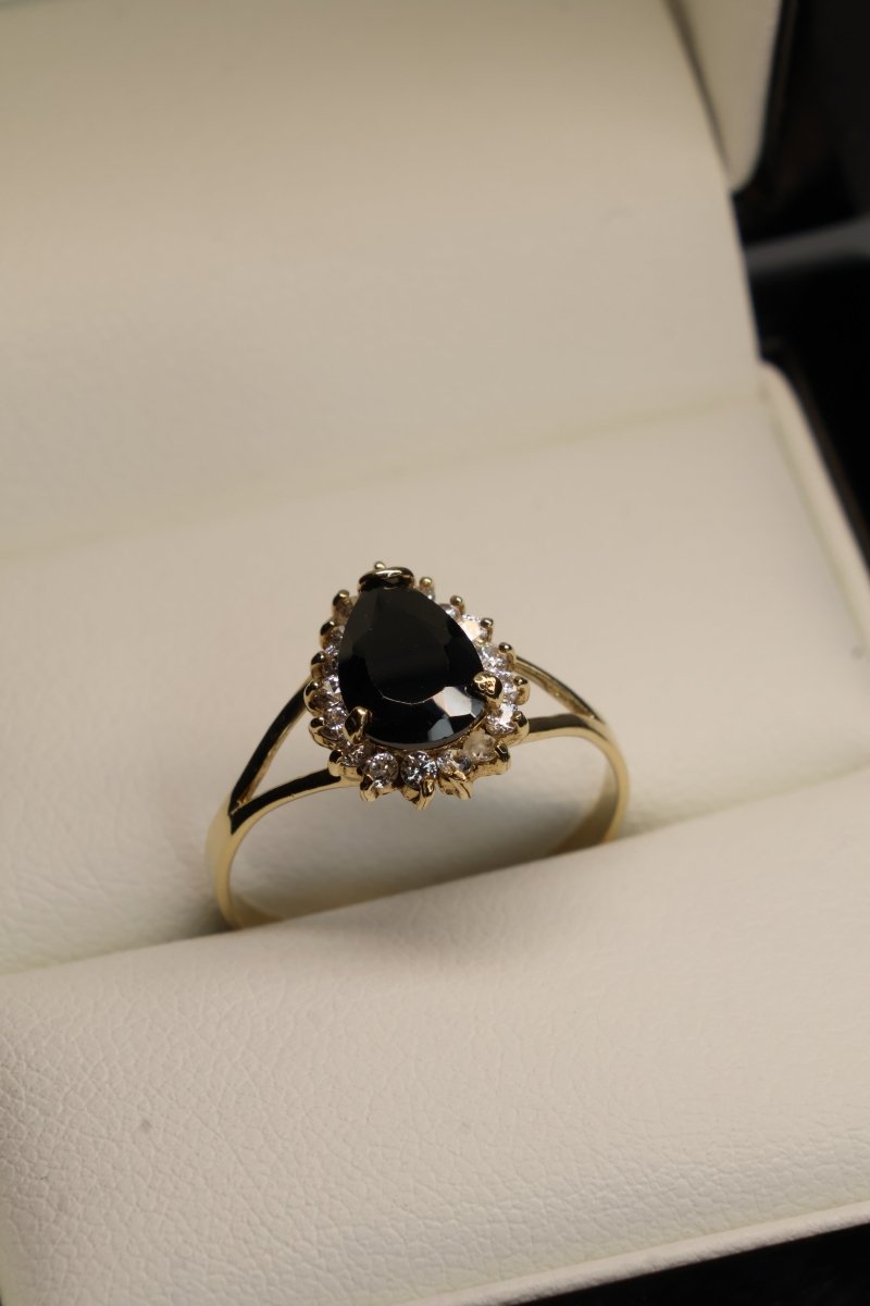 Anillo en oro amarillo de 10k con circonia negra Mod: MAN214 - Mouty Joyería