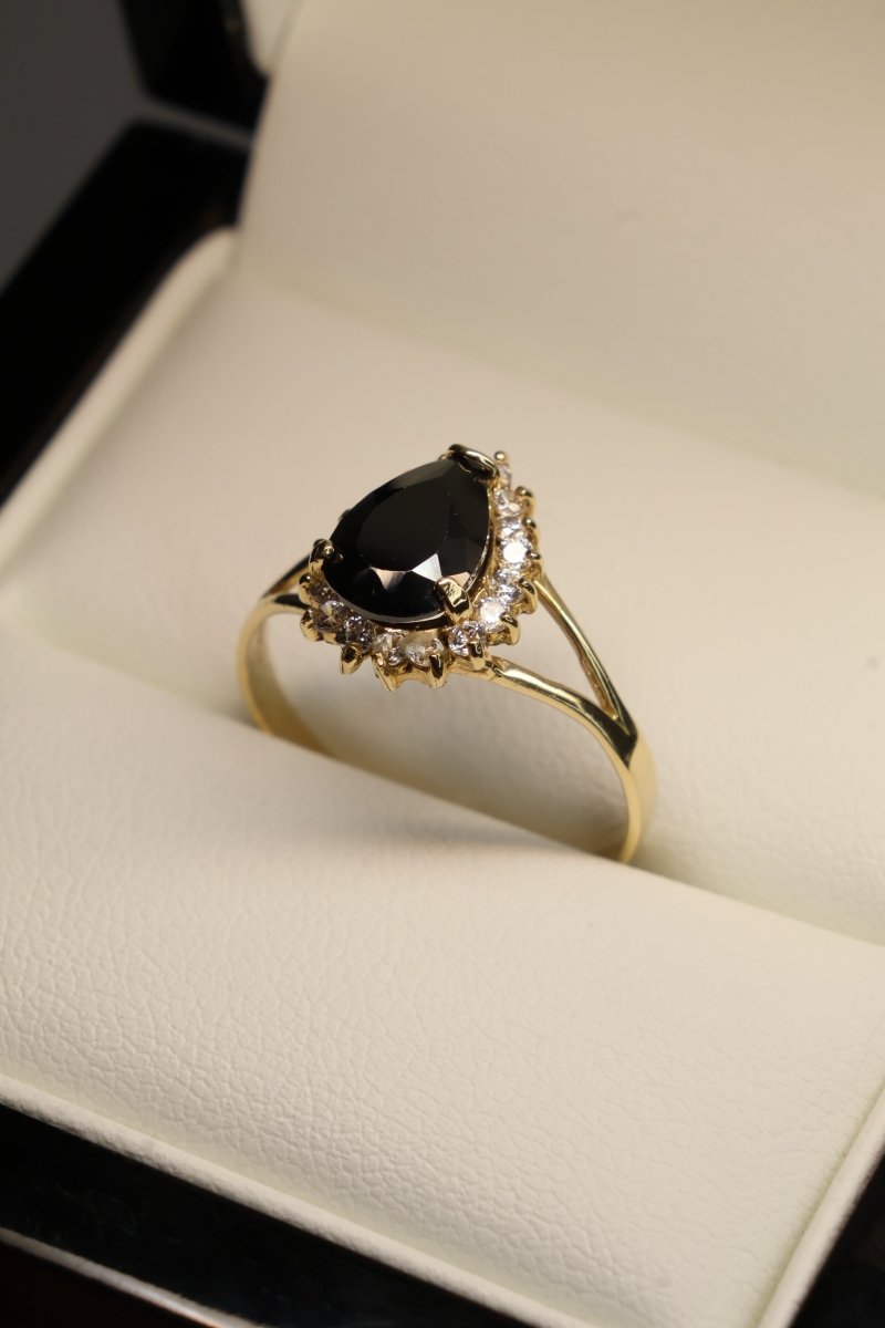 Anillo en oro amarillo de 10k con circonia negra Mod: MAN214 - Mouty Joyería