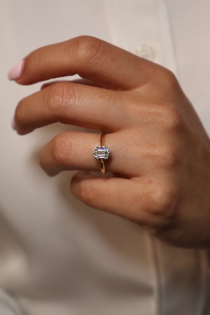 Anillo Lune en Oro 1.00ct