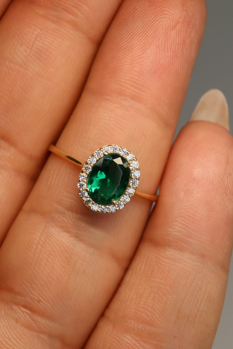Anillo Mery en oro amarillo 10k con circonias - Mouty Joyería