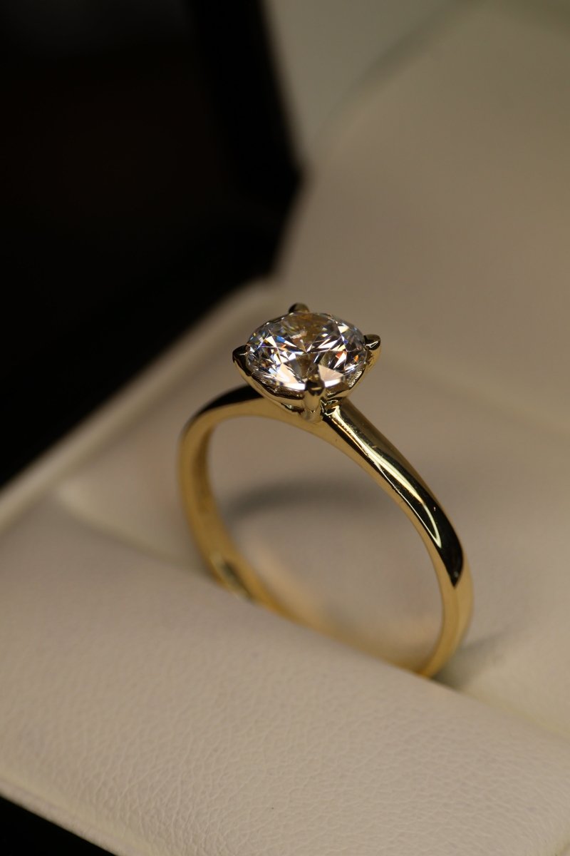 Anillo Mia en Oro 1.00 ct - Mouty Joyería